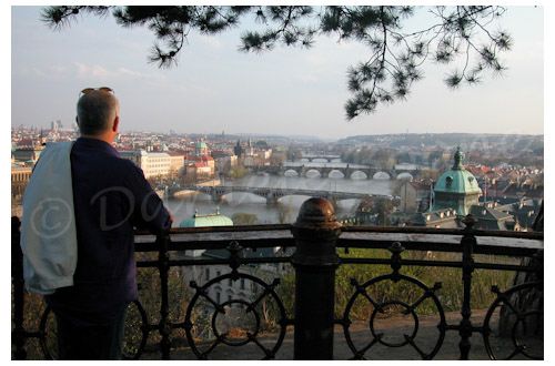 Prague depuis la terrasse du pavillon Hanavský